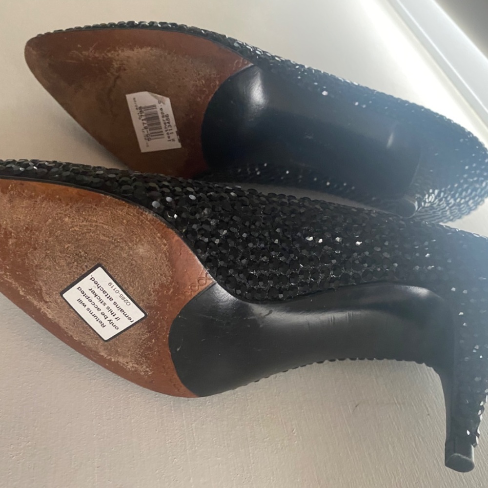 Stuart Weitzman - Picture 2 of 3